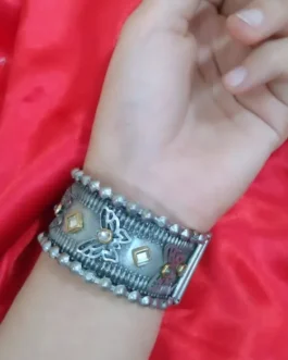 AALIA BANGLE