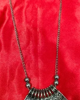 AARU NECKLACE