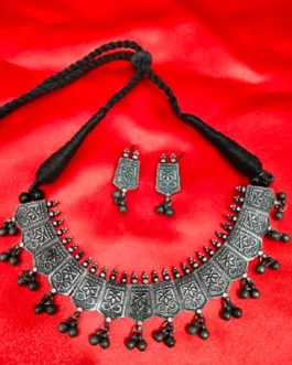 ADITI NECKLACE