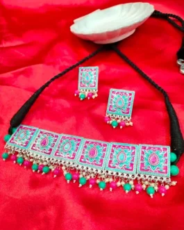 AELA NECKLACE