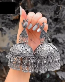 AKHILA EARRING