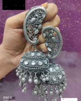 AKSHI EARRING