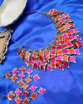 ALICE NECKLACE