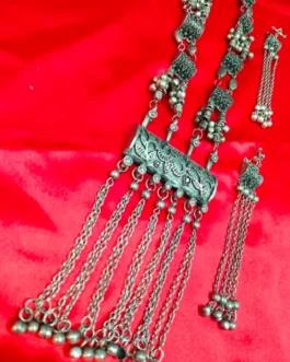 ANISHA NECKLACE