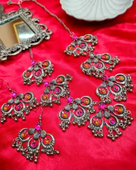 ARISTEA NECKLACE