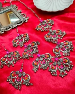 ARISTEA NECKLACE