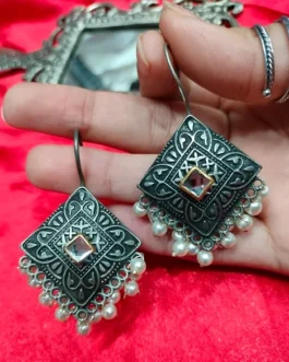 BIPASHA EARRING