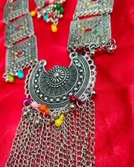 CHLOE NECKLACE