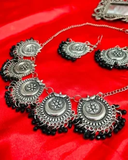 COROLINE NECKLACE