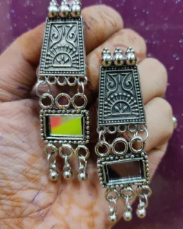 DAKSHA EARRING