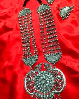 DANYA NECKLACE