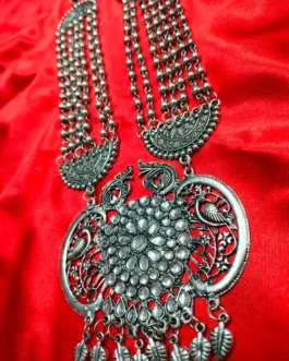 DANYA NECKLACE
