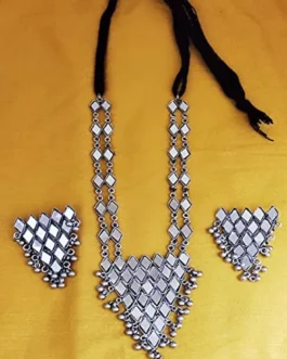 DEVISHA NECKLACE