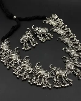 ELEPHANT NECKLACE