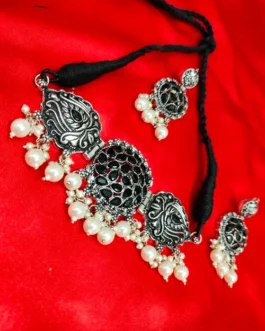 ELIZA NECKLACE
