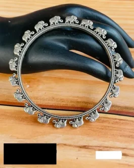 ELEPHANT BANGLE