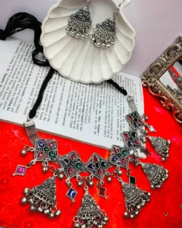 FARIDA NECKLACE