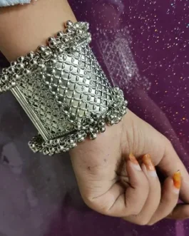 GOPIKA BRACELET