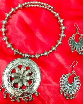 HONEY NECKLACE