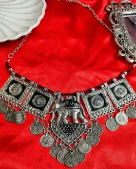 HRISHITA NECKLACE