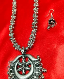 JAYA NECKLACE