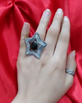 LAKHSHA FINGER RING
