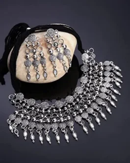 LILLY NECKLACE