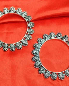 LION BANGLE