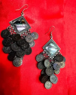 MAGNALIC EARRING