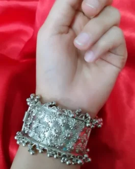 MAHA BANGLE