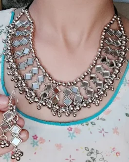 MAHU NECKLACE
