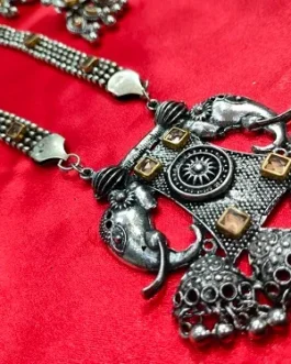MANIKA NECKLACE