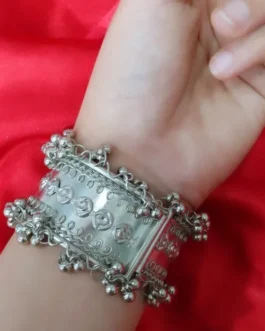 NAILA BANGLE