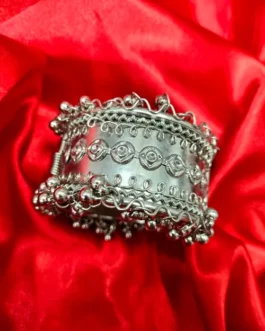 NAILA BANGLE
