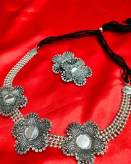 NAVYA NECKLACE