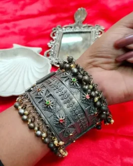 NIHARIKA BRACELET