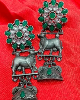 NITYA EARRING