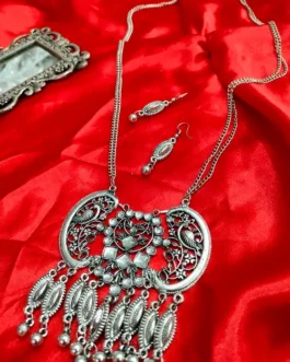 PARKER NECKLACE