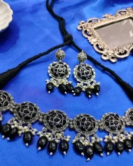 PRISHA NECKLACE