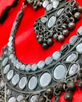 RAJNIT NECKLACE