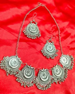 RAVINA NECKLACE