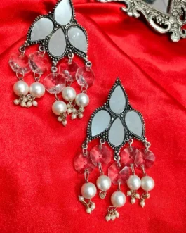 RAVISH EARRING