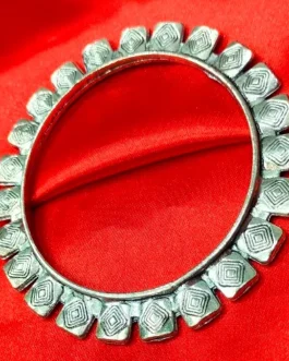 REVTI NECKLACE
