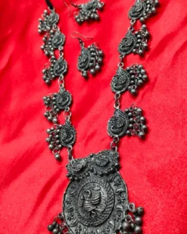 RISHA NECKLACE