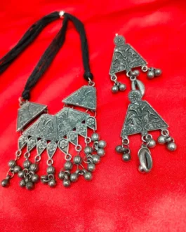 RUCHI NECKLACE