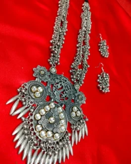 SAHVA NECKLACE