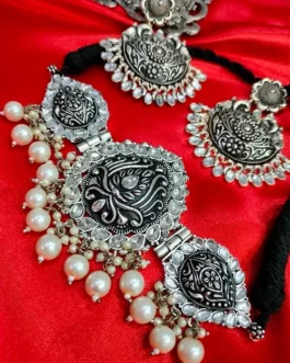SAKSHI NECKLACE