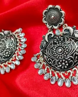 SAKSHI NECKLACE