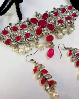 SALEHA NECKLACE
