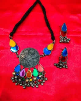 SALONI NECKLACE